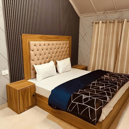 Madan Kunj B & B Mall Road شيملا المظهر الخارجي الصورة